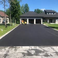 Best Driveway Pressure Washing  in Klamath Falls, OR